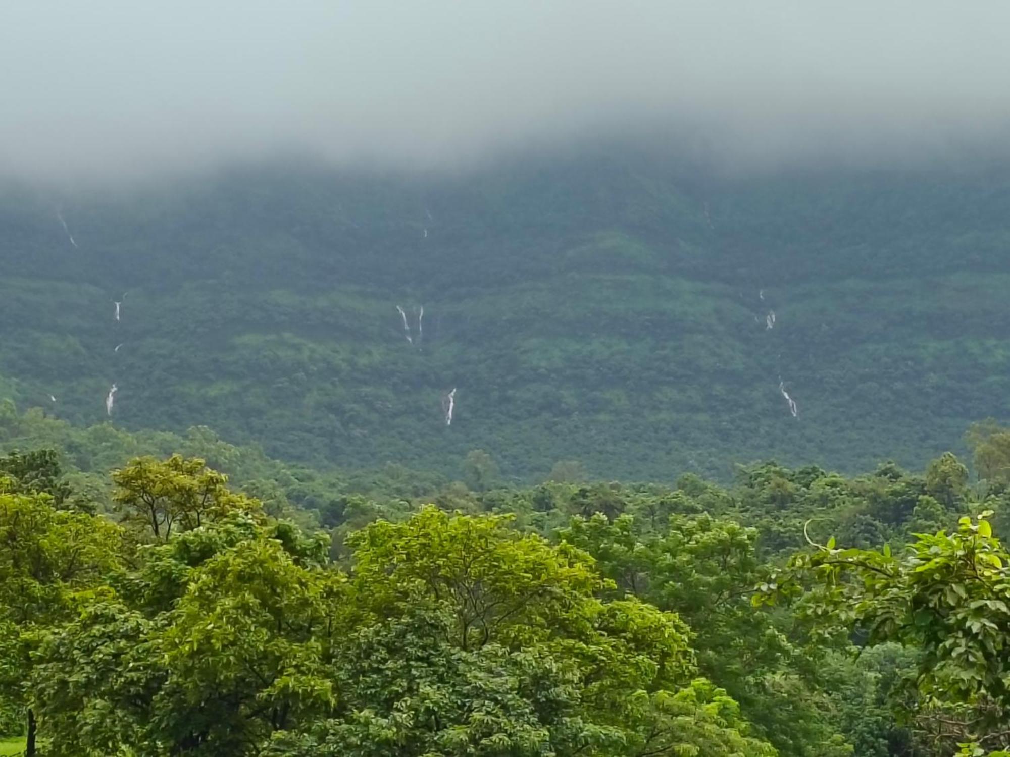 Shinde'S Tikona Valley Farm Villa Pune Bagian luar foto